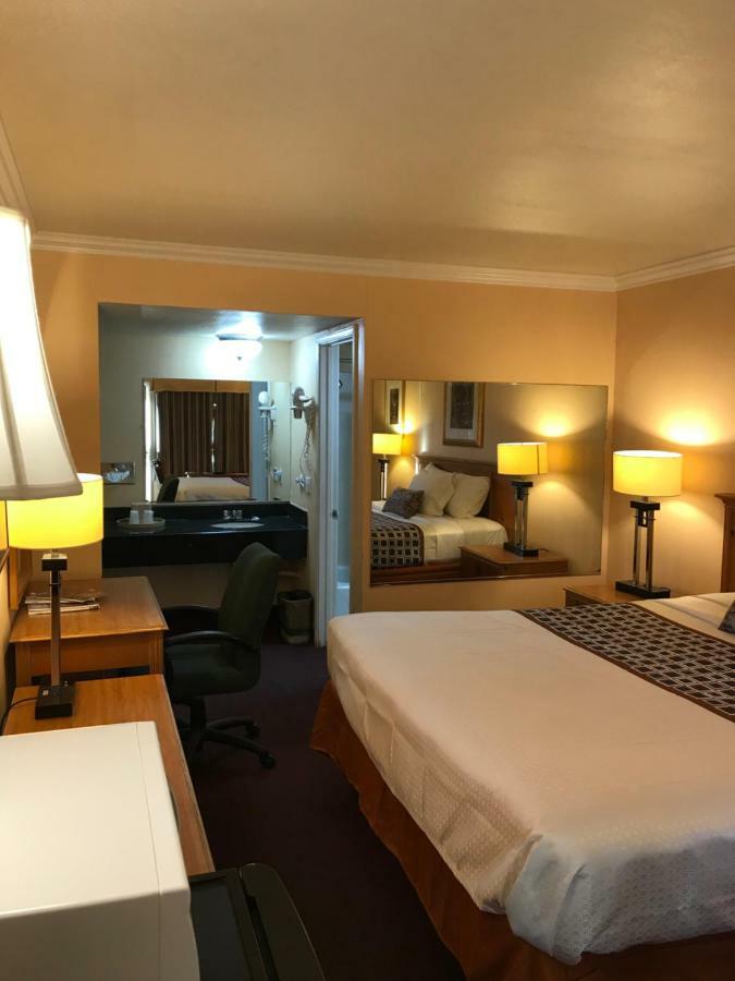 Sands Motel Riverside Kültér fotó